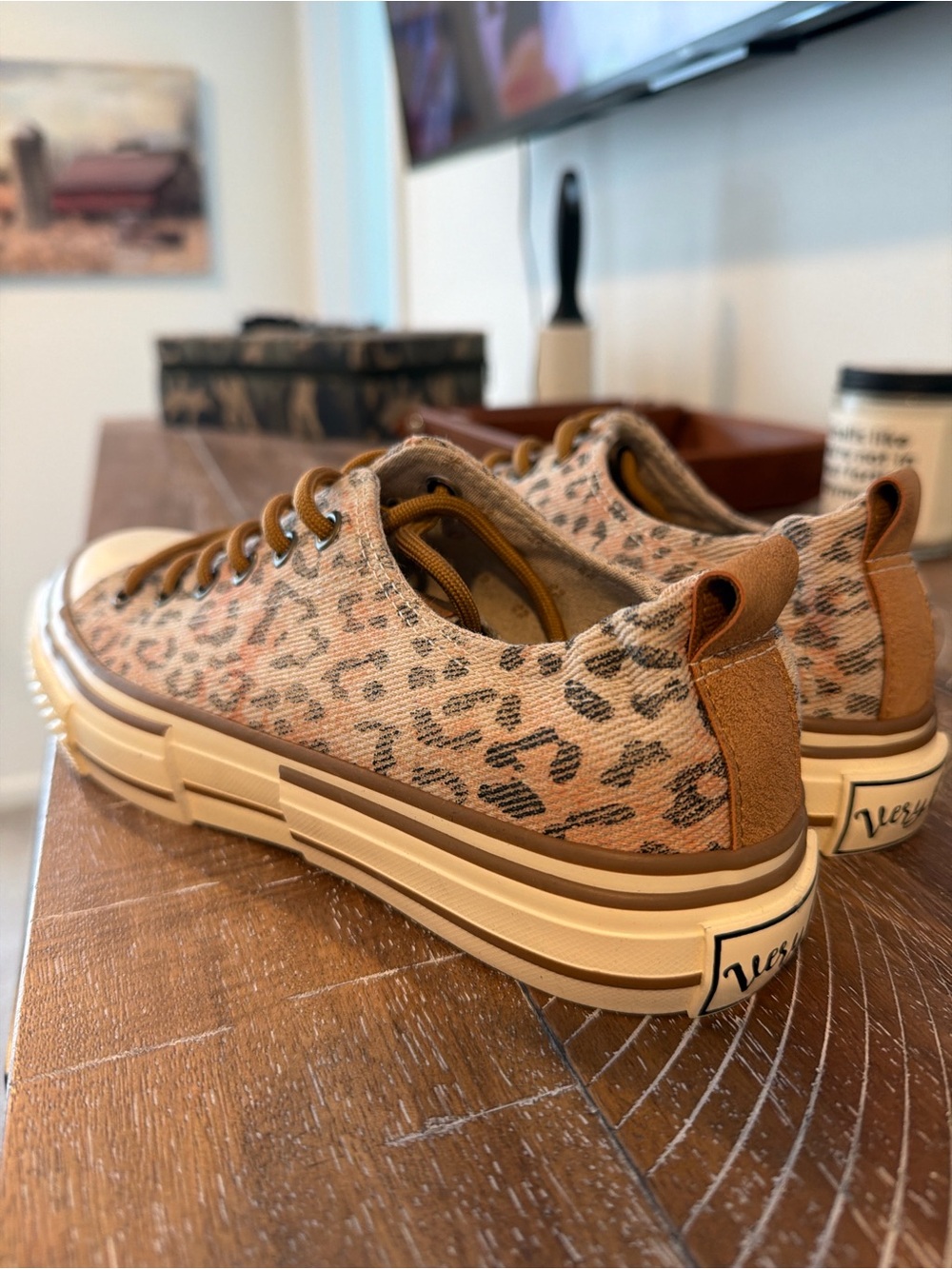 Very G Leopard Print Platform Sneakers Size 8.5 NWOT